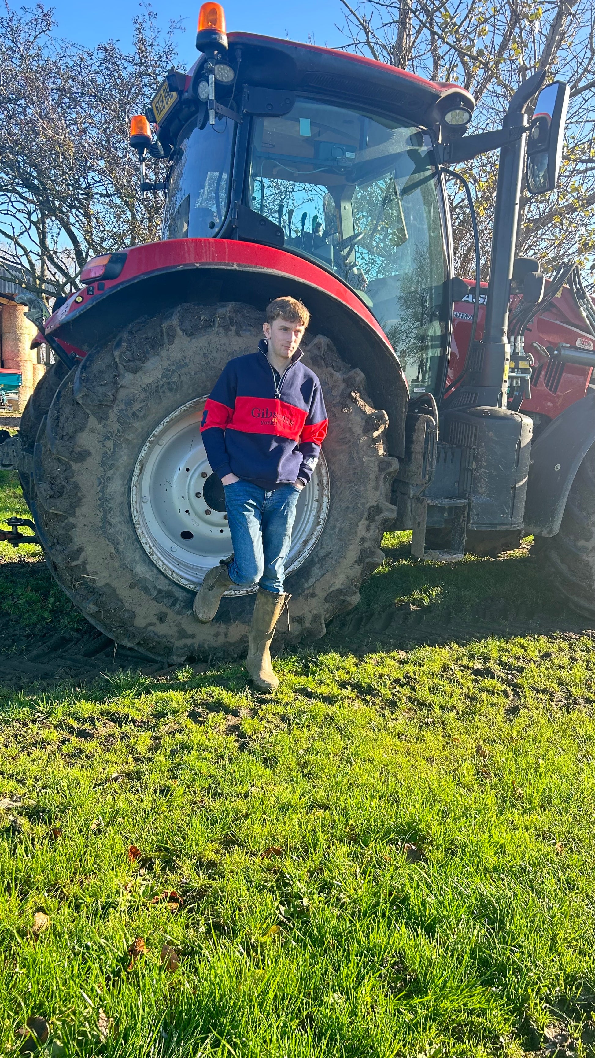 Navy and red 1/4 zip Gibsons Country Wear 